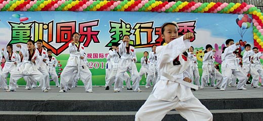  ＂童心同樂 我行我秀＂--小學部歡慶六一兒童節 