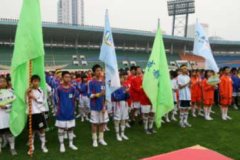 我校初、高中多足跑運(yùn)動(dòng)隊(duì)參加“銀杏杯”成都市中小學(xué)健康快樂(lè)足跑決賽