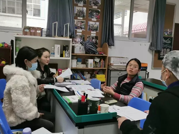 深入溝通，協(xié)力助學(xué)——融合部家長會順利舉辦