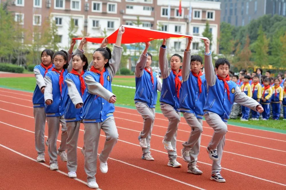  和融少年沖沖沖——記中國部·小學秋季趣味運動會 